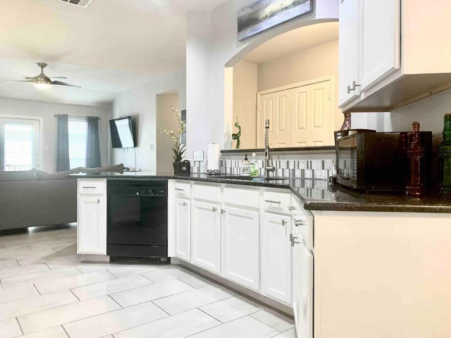 Modern Updates - Great Location - King Bed- Bmt San Antonio Esterno foto