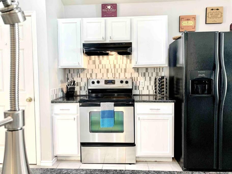 Modern Updates - Great Location - King Bed- Bmt San Antonio Esterno foto