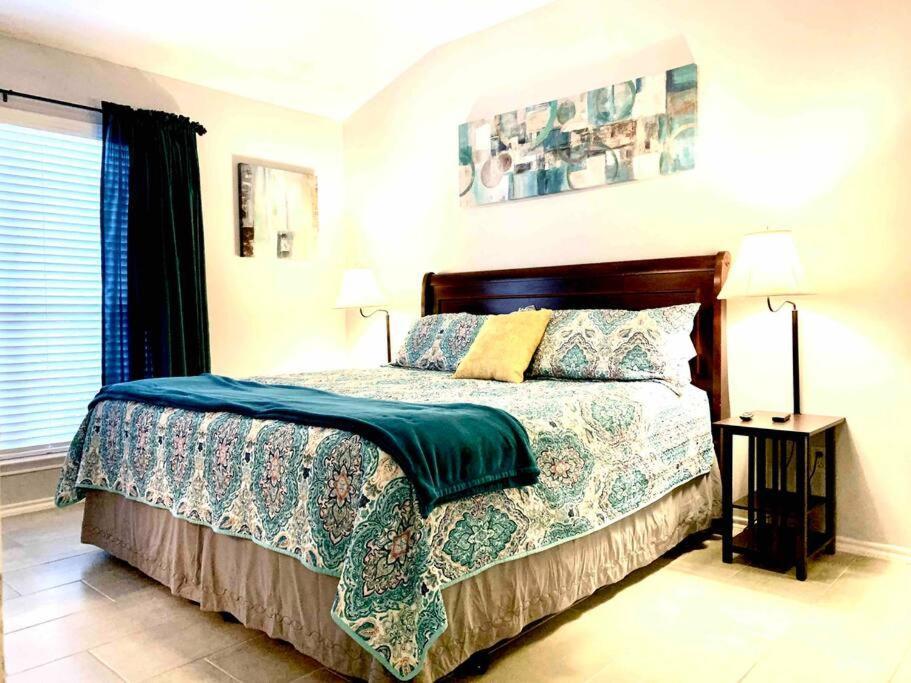Modern Updates - Great Location - King Bed- Bmt San Antonio Esterno foto